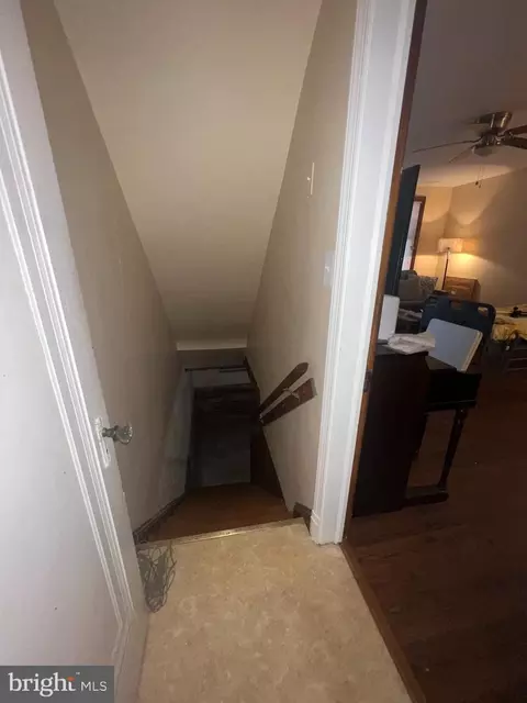 Entry Way - 439 21st St NE, Washington, DC 20002 photo 5 of 7