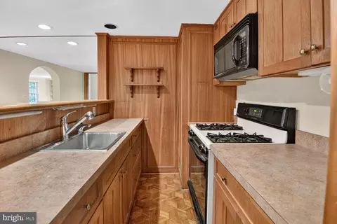Kitchen - 2260 48th St NW, Washington, DC 20007 photo 4 of 4