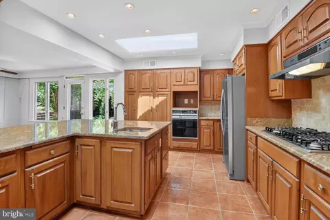 Kitchen - 2260 48th St NW, Washington, DC 20007 photo 1 of 4