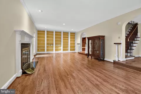 Living - 2260 48th St NW, Washington, DC 20007 photo 6 of 7