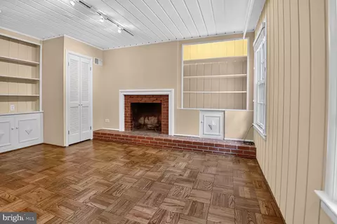 Living - 2260 48th St NW, Washington, DC 20007 photo 7 of 7
