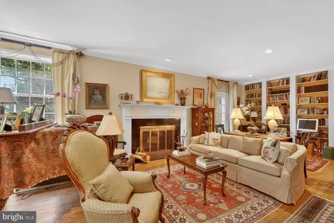 Living - 2260 48th St NW, Washington, DC 20007 photo 11 of 14