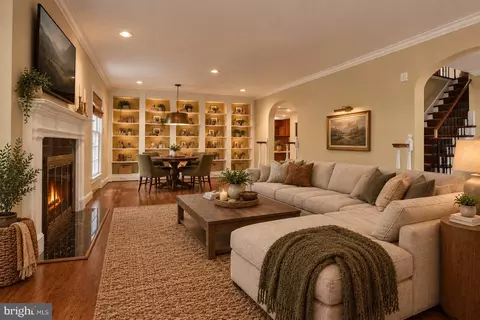 Living - 2260 48th St NW, Washington, DC 20007 photo 8 of 9