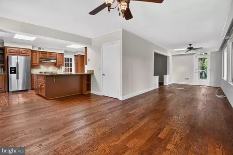 Living - 2260 48th St NW, Washington, DC 20007 photo 2 of 7
