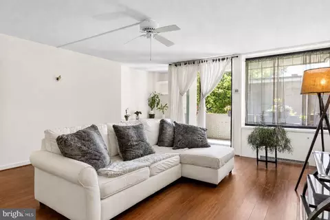 Living - 1245 4th St SW #E106, Washington, DC 20024 photo 3 of 5
