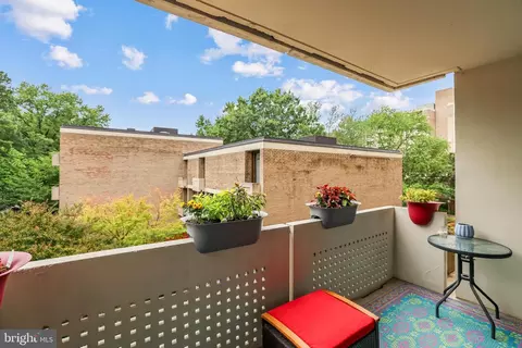 Exterior - 1245 4th St SW #E106, Washington, DC 20024 photo 2 of 8