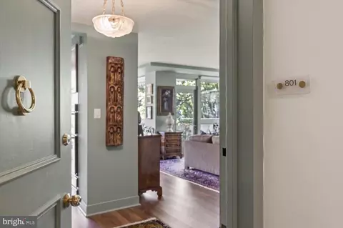 4101 Cathedral Ave NW #801, Washington, DC 20016