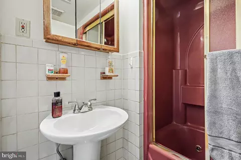 1224 Walter St SE, Washington, DC 20003 photo 11