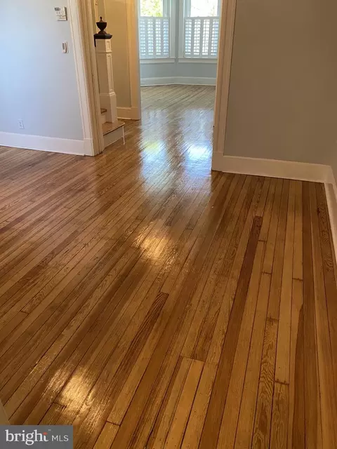 Entry Way - 417 G St NE, Washington, DC 20002 photo 3 of 8