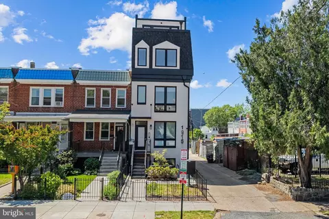 1915 H St NE #PH1, Washington, DC 20002