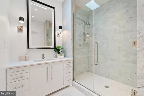 3255 O St NW, Washington, DC 20007 photo 7