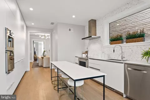3255 O St NW, Washington, DC 20007 photo 4