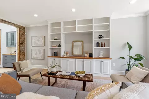 Living - 822 11th St NE, Washington, DC 20002 photo 1 of 2
