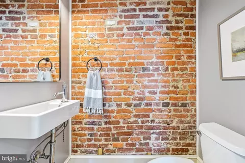 Bath - 822 11th St NE, Washington, DC 20002 photo 1 of 3