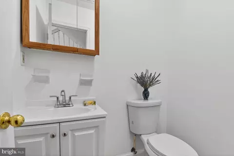 Bath - 1103 Florida Ave NE, Washington, DC 20002 photo 1 of 4