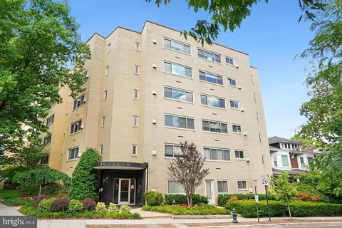 5315 Connecticut Ave NW #102, Washington, DC 20015
