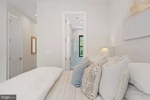 Bedroom - 324 5th St SE, Washington, DC 20003 photo 5 of 10