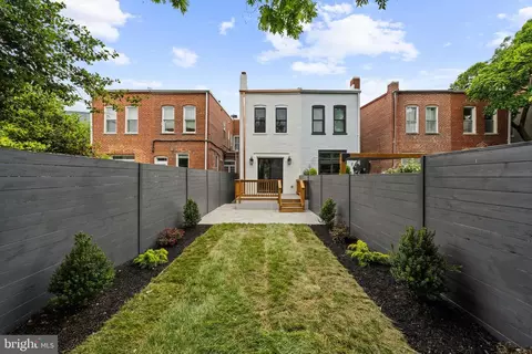 Exterior - 324 5th St SE, Washington, DC 20003 photo 6 of 7
