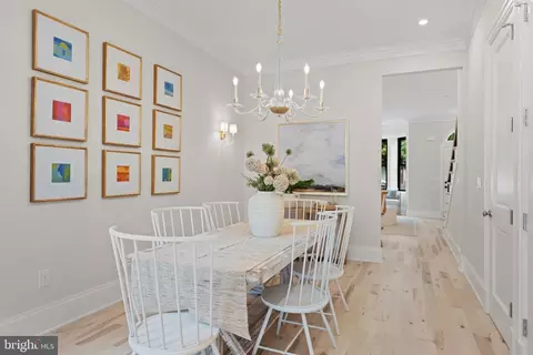 Dining - 324 5th St SE, Washington, DC 20003 photo 3 of 3