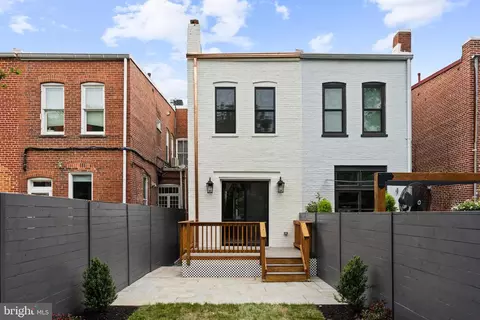 Exterior - 324 5th St SE, Washington, DC 20003 photo 3 of 7