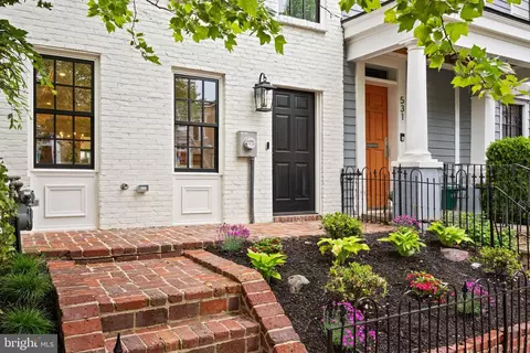 Exterior - 533 6th St SE, Washington, DC 20003 photo 3 of 6