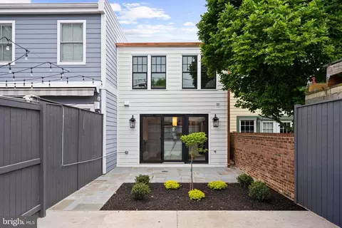 Exterior - 533 6th St SE, Washington, DC 20003 photo 6 of 6