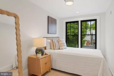 Bedroom - 533 6th St SE, Washington, DC 20003 photo 5 of 5