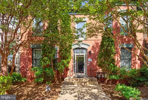 719 5th St NE #3, Washington, DC 20002