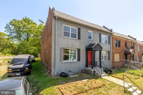 Exterior - 1227 18th Pl NE, Washington, DC 20002 photo 3 of 5