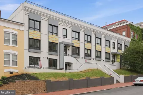 2424 17 St NW #0101, Washington, DC 20009