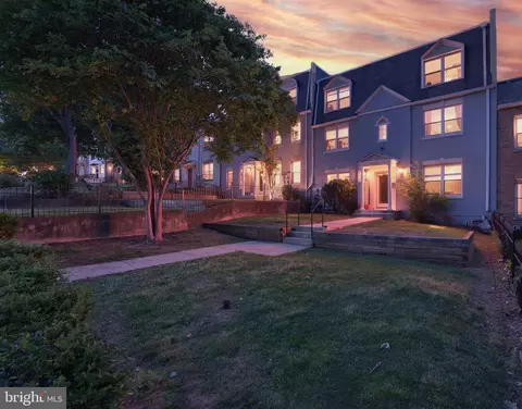 1917 2nd St NE #301, Washington, DC 20002