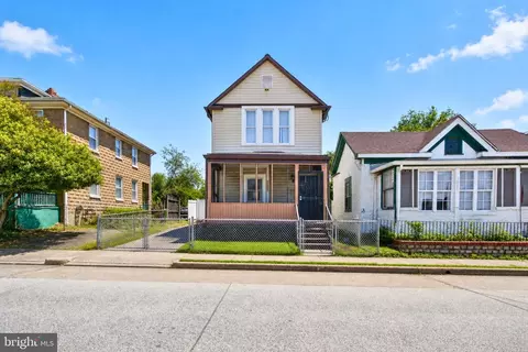 1025 44th St NE, Washington, DC 20019