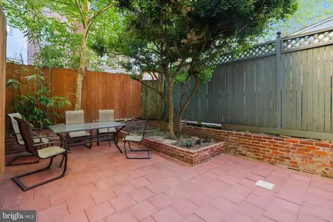 Exterior - 313 C St SE, Washington, DC 20003 photo 2 of 6