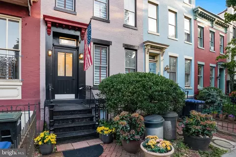 Exterior - 313 C St SE, Washington, DC 20003 photo 5 of 6