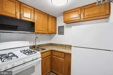 Kitchen - 313 C St SE, Washington, DC 20003 photo 4 of 6
