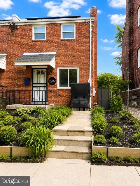 4207 Hildreth St SE, Washington, DC 20019