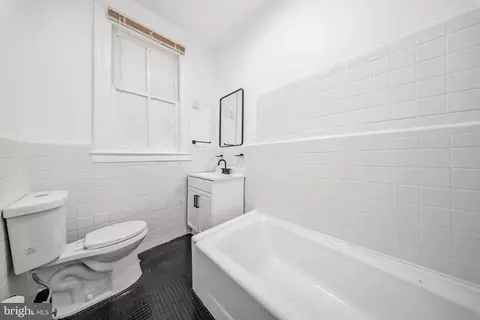 Bath - 617 Keefer Pl NW, Washington, DC 20010 photo 4 of 5