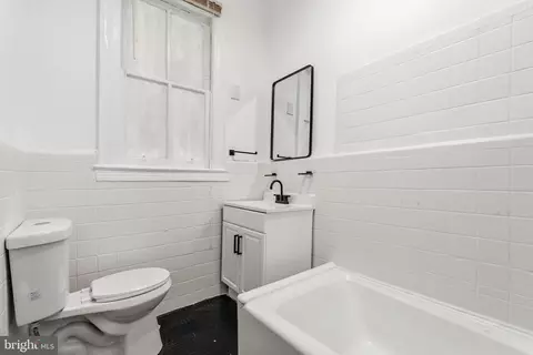 Bath - 617 Keefer Pl NW, Washington, DC 20010 photo 3 of 5