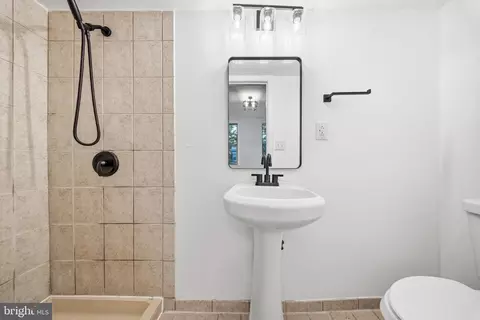 Bath - 617 Keefer Pl NW, Washington, DC 20010 photo 5 of 5