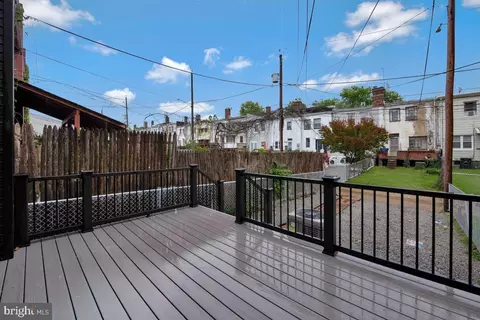 Exterior - 305 34th Pl NE, Washington, DC 20019 photo 4 of 5
