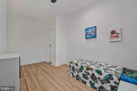 Bedroom - 305 34th Pl NE, Washington, DC 20019 photo 1 of 4