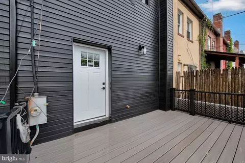 Exterior - 305 34th Pl NE, Washington, DC 20019 photo 3 of 5
