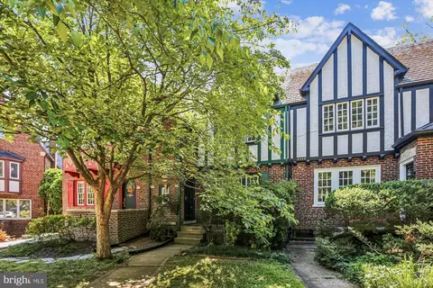 4442 Q St NW, Washington, DC 20007