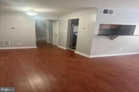 721 Brandywine St SE #102, Washington, DC 20032