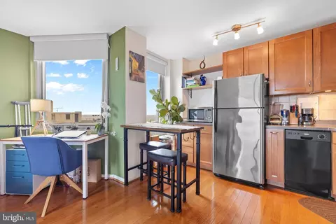 2800 Wisconsin Ave NW #1002, Washington, DC 20007