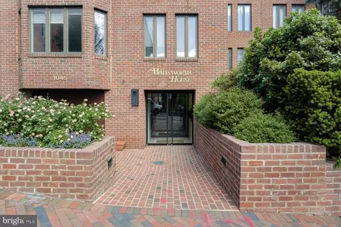 1045 31st St NW #303, Washington, DC 20007