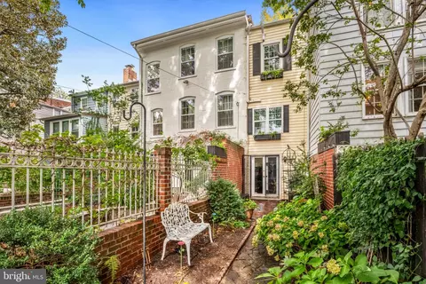 Exterior - 2726 P St NW, Washington, DC 20007 photo 3 of 6