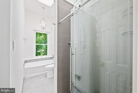 Bath - 3307 O St NW, Washington, DC 20007 photo 7 of 8