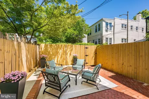 Exterior - 3307 O St NW, Washington, DC 20007 photo 2 of 5