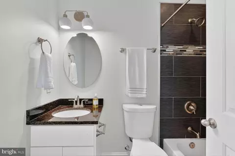 Bath - 1428 C St SE, Washington, DC 20003 photo 6 of 6